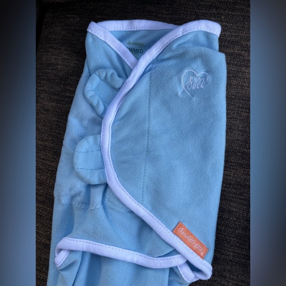 Swaddle Me Blue Baby Swaddle Wraps size small/medium- set of 2 - Picture 2 of 5